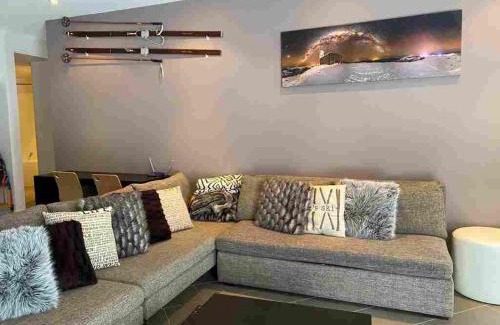Falls Creek Apartment | St Falls Apartment W203
