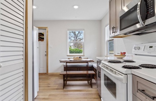 Rapid City House | St Francis ★ Covered Patio With Grill★Affordable Comfy Stay★