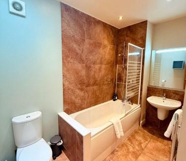 Hanham Apartment | St George's Cool City Flat