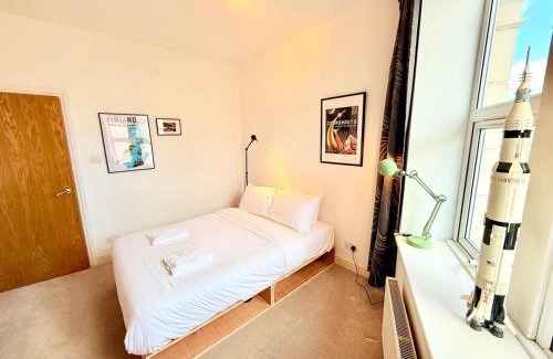 Hanham Apartment | St George's Cool City Flat