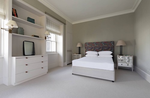 Pimlico Apartment | St George's Drive VIII by onefinestay