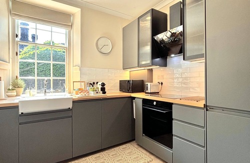 Dalavich Apartment | St Johns Jailhouse by the Castle