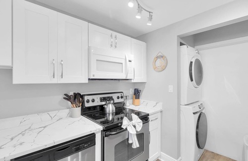 Meadows Condo | St. Johns Waterfront 4BR Penthouse Pool Dock Park