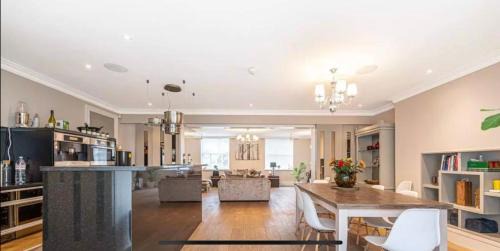 St. Johns Wood Apartment | St Johns Wood 3 Bed Executive apartment