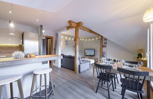 Saint-Jorioz Apartment | ST JORIOZ - Le Côté Tournette, cosy 2ch