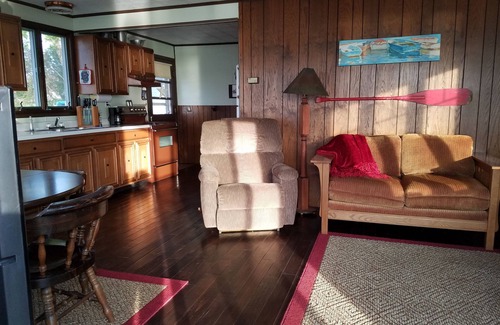 Cape Vincent Cottage | St.Lawrence Riverfront Getaway