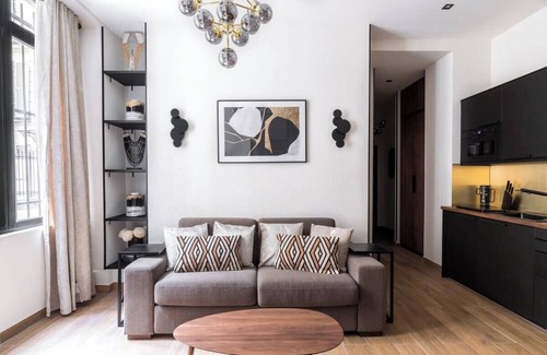 L'Europe Apartment | St-Lazare/Pigalle Luxury & Design Apartment 2BR