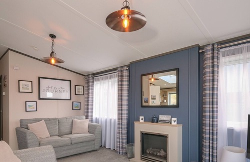 Saint Columb Major Cabin | ST MAWGAN'S COVE 14, family friendly, with a garden in Mawgan Porth