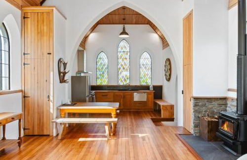 Wanaka House | St Patrick's Church - Hawea Flat
