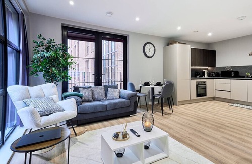 Birmingham City Centre Apartment | St Paul's Square | Jewellery Quarter
