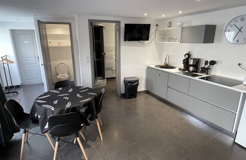 Saint-Pierre-Quiberon Apartment | ST PIERRE QUIBERON STUDIO 30 M2 3 MINUTES WALK FROM THE BEACH AND SHOPS