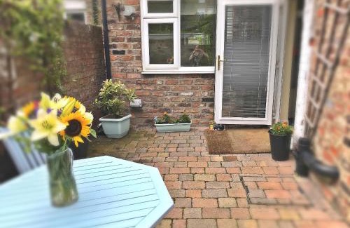 Bootham Bed & Breakfast | St. Raphael Guest House