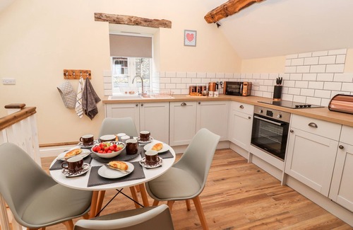 Oswestry House | Stabl, Plas Moelfre Hall Barns