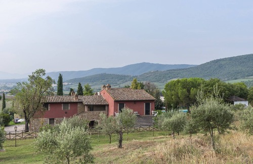 Magione Apartment | Stable Apartment