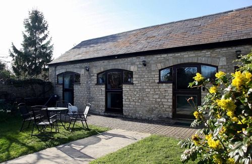 South Leigh Cottage | Stable Cottage - 2 Bed, Country Cottage close to Blenheim Palace