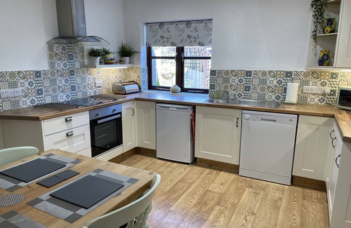 Shipham House | STABLE COTTAGE, family friendly, character holiday cottage in Shipham