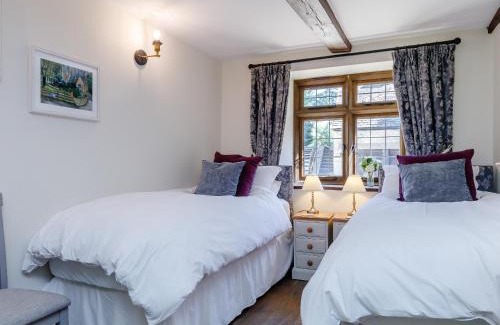 Dursley House | Stable Cottage