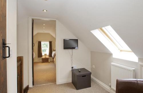 Lloc House | Stable Cottage - Hw7452