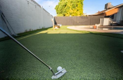 Glendale House | Stadium Retreat 3Br Pool, Games, Relaxing Oasis