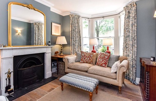 Chelsea Riverside House | Stadium Street Pro-managed