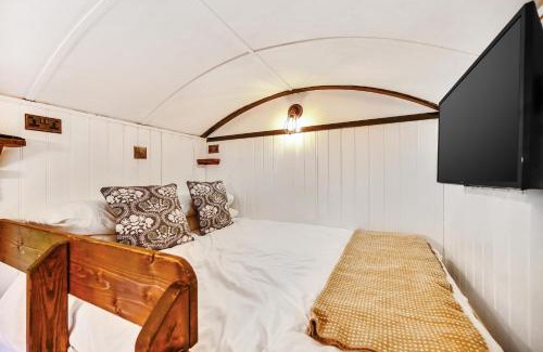 Blackham House | Stag Shepherds Hut