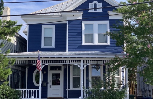 River District House | Stairway to Historic Charm!