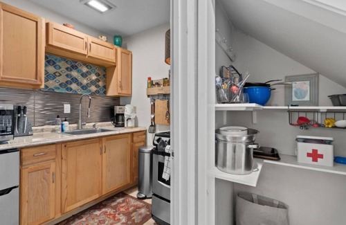Aptos Apartment | Stairway to Treetop Heaven- Lower 1bd w/private hot tub and deck!