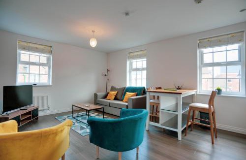 Swindon Apartment | STALDON COURT - Open Plan Apartment, High Speed Wi-Fi, Free Parking