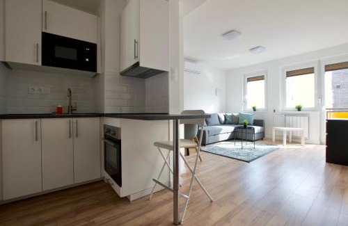 Terezvaros Apartment | Standard Apartment by Hi5 - Dessewffy 37 suites
