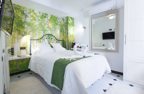 Competa Hotel | Standard double room with bathroom, air conditioning, free Wifi, Smart TV