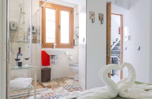 Competa Hotel | Standard double room with bathroom, air conditioning, free Wifi, Smart TV