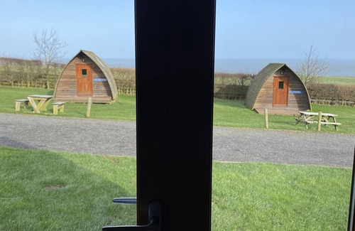 Berwick-upon-Tweed Cabin | Standard ensuite cabin