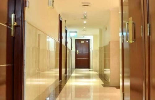 Al Muraqqabat Apartment | Standard King Or Twin Room Near Deira Clocktower