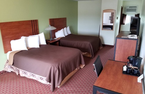 Buzzards Bay Hotel | Standard Room Two Double Beds