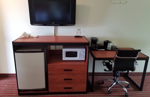 Buzzards Bay Hotel | Standard Room Two Double Beds