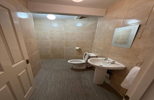 Manchester Apartment | Standard Triple Room - Shared