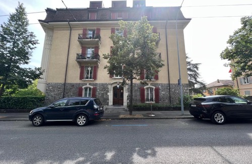 Lausanne Apartment | Standing apartment in Lausanne