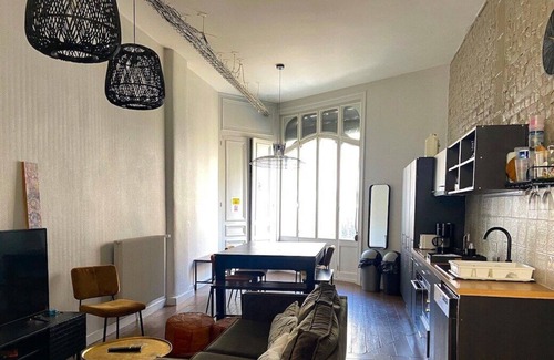 Roubaix House | Standing room 9 private with key downtown