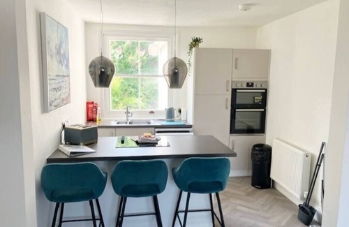 Shaldon Apartment | Standout 2BD Coastal Cottages in South Devon