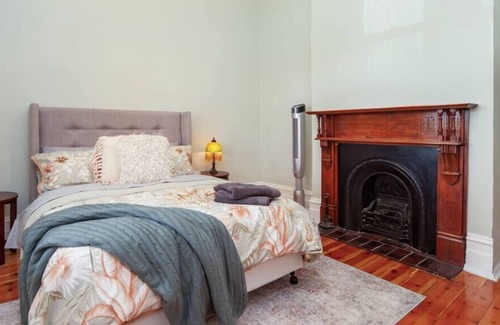 Woodville Park House | Stanley Stay - 3 Bdrms, sleeps 6, parking, wifi