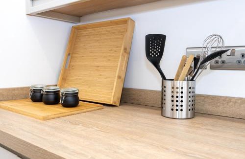 Trafford Apartment | Stanway Apartments- Free Parking