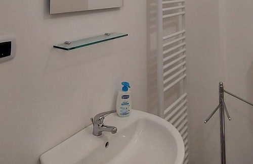 Acquaviva Apartment | Stanza comoda e silenziosa a 5 minuti da Montepulciano
