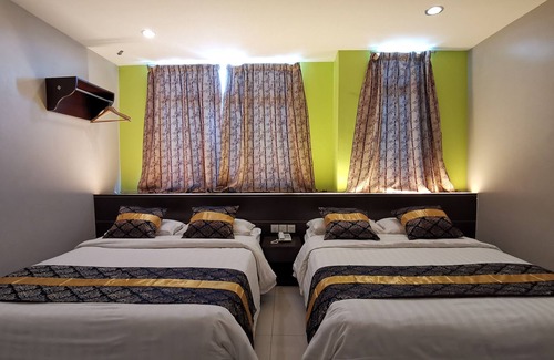 Kampung Tebing Rabak Hotel | Star Bay Hotel