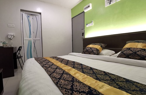 Kampung Tebing Rabak Hotel | Star Bay Hotel