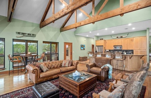 Wimberley House | Star House | Private Views Hill Country Comfort Grill