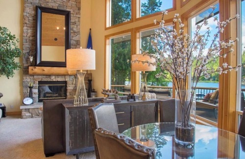 Coeur d'Alene Cabin | Star Lodge Lakefront Rental with Boat Slip