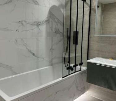 West Hendon House | Star London Cheyne Walk 5 Bedroom Oasis