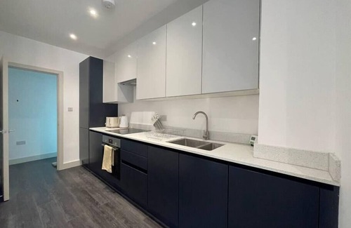 Golders Green Apartment | Star London Finchley Road 3-Bed Retreat