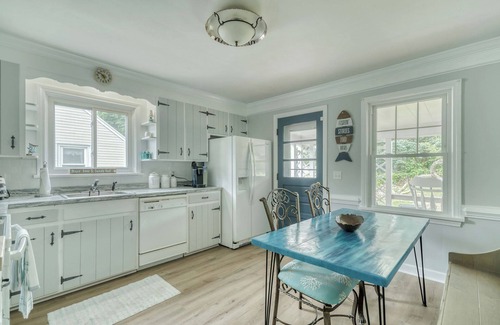 Charlotte House | Starfish House, Charlotte Beach, Rochester, NY