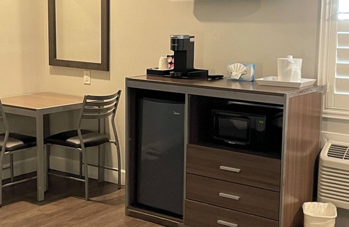 Munras Avenue Hotel | Stargazer Inn and Suites